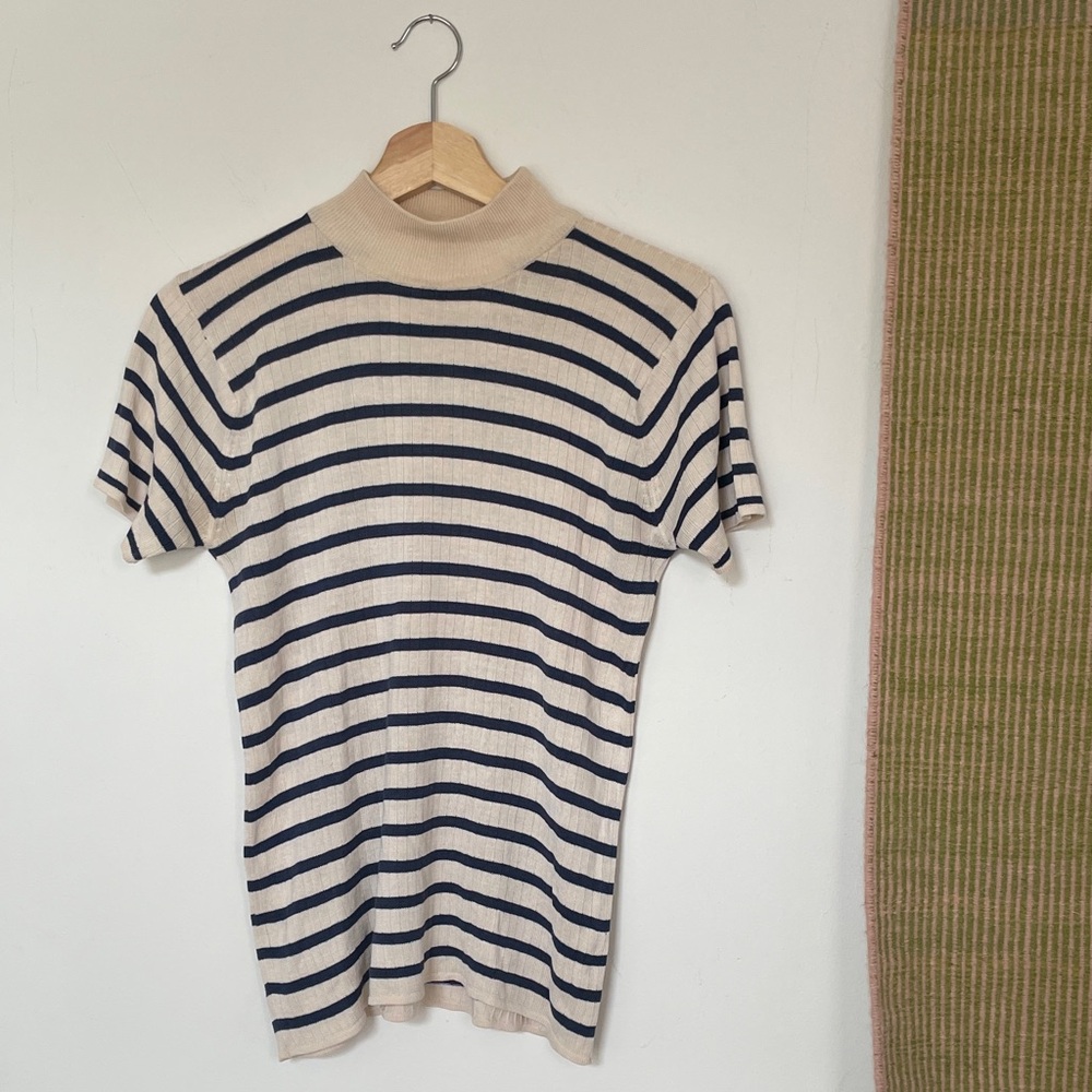 VINTAGE SILK Cream and Navy Striped Short Sleeve Mock Neck Top